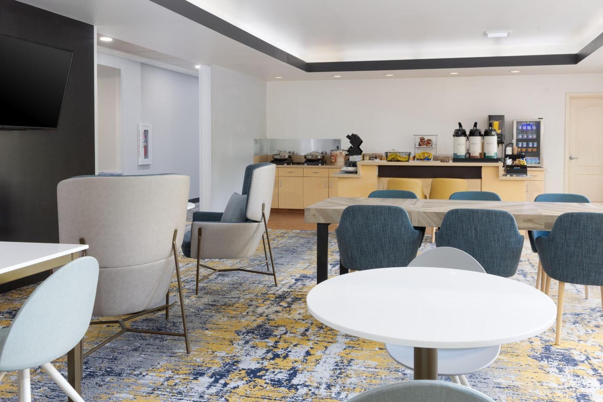 Towneplace Suites By Marriott Erie Kearsarge Экстерьер фото