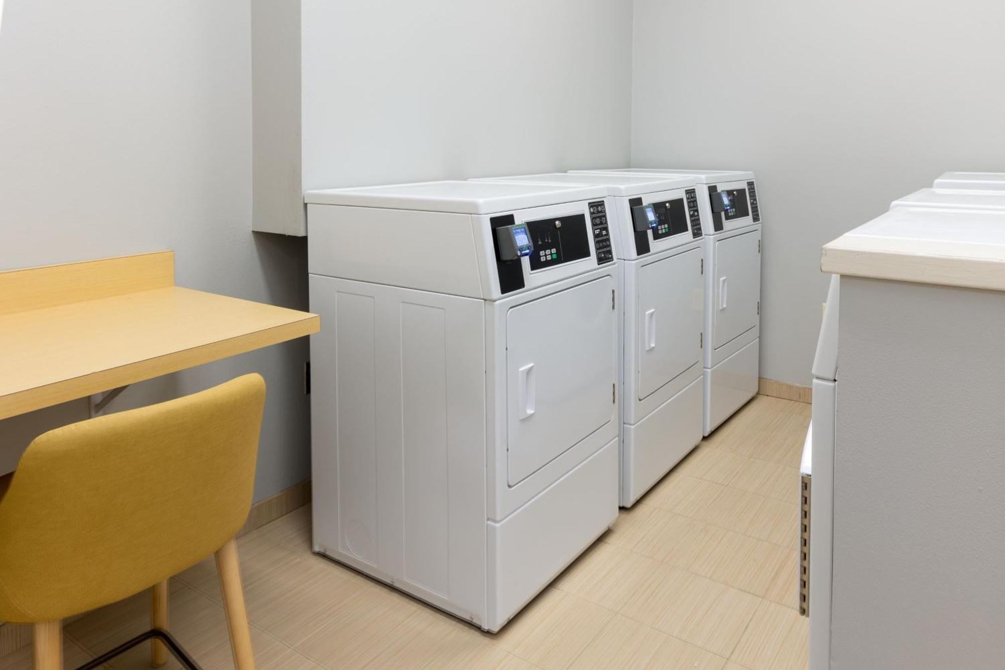 Towneplace Suites By Marriott Erie Kearsarge Экстерьер фото