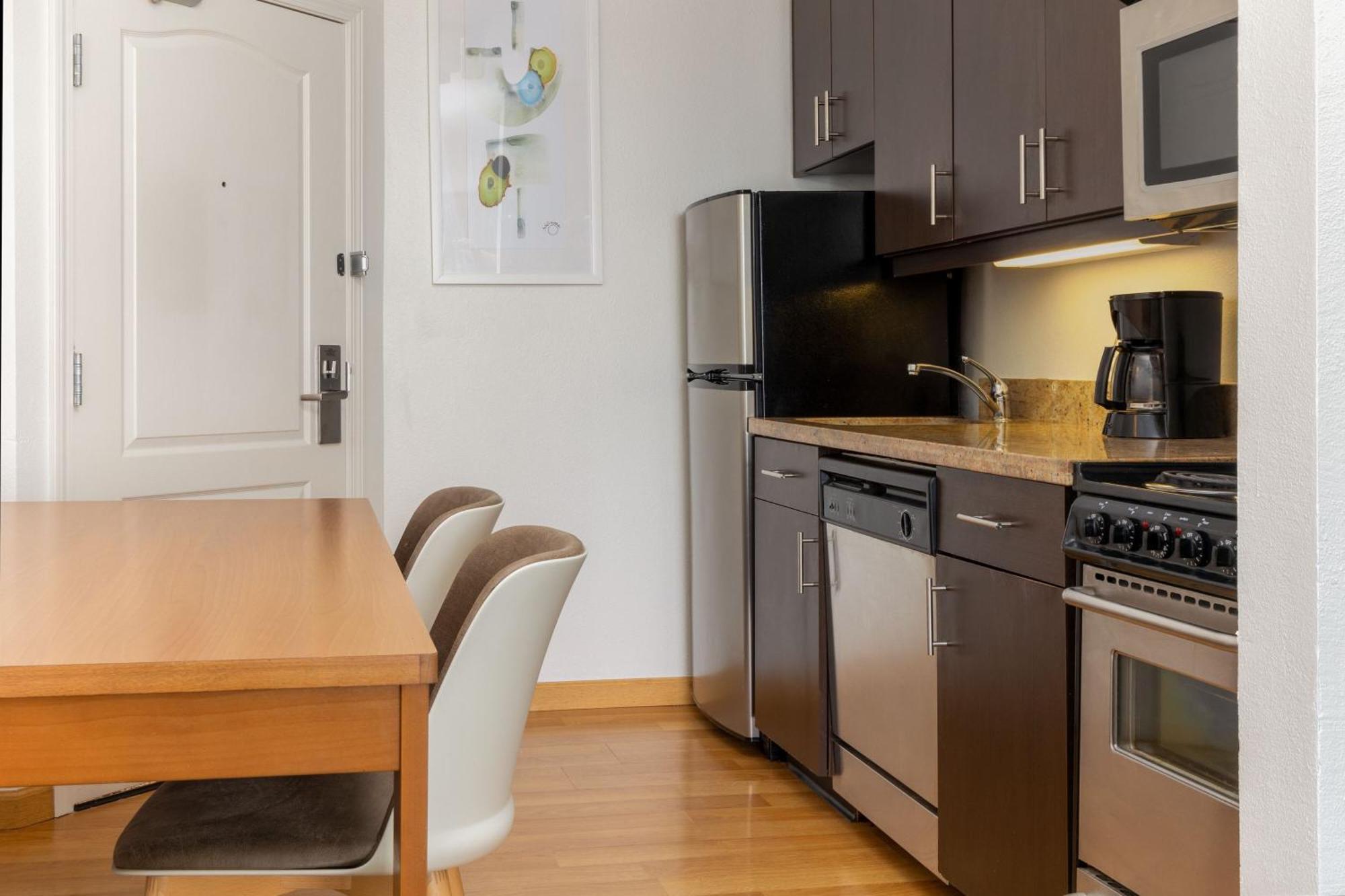 Towneplace Suites By Marriott Erie Kearsarge Экстерьер фото