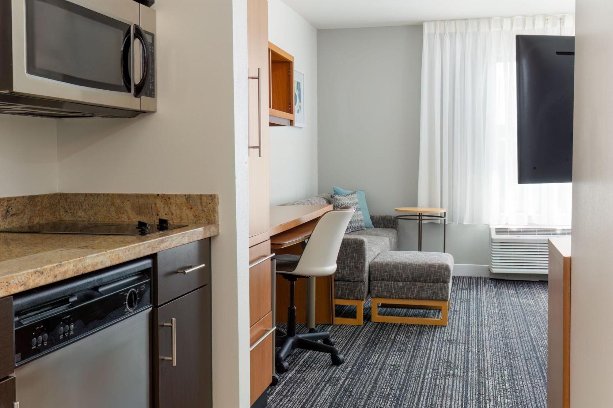 Towneplace Suites By Marriott Erie Kearsarge Экстерьер фото