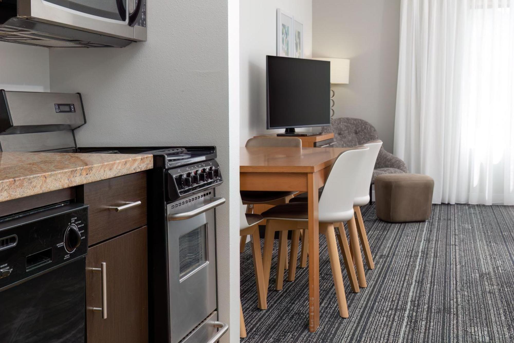 Towneplace Suites By Marriott Erie Kearsarge Экстерьер фото