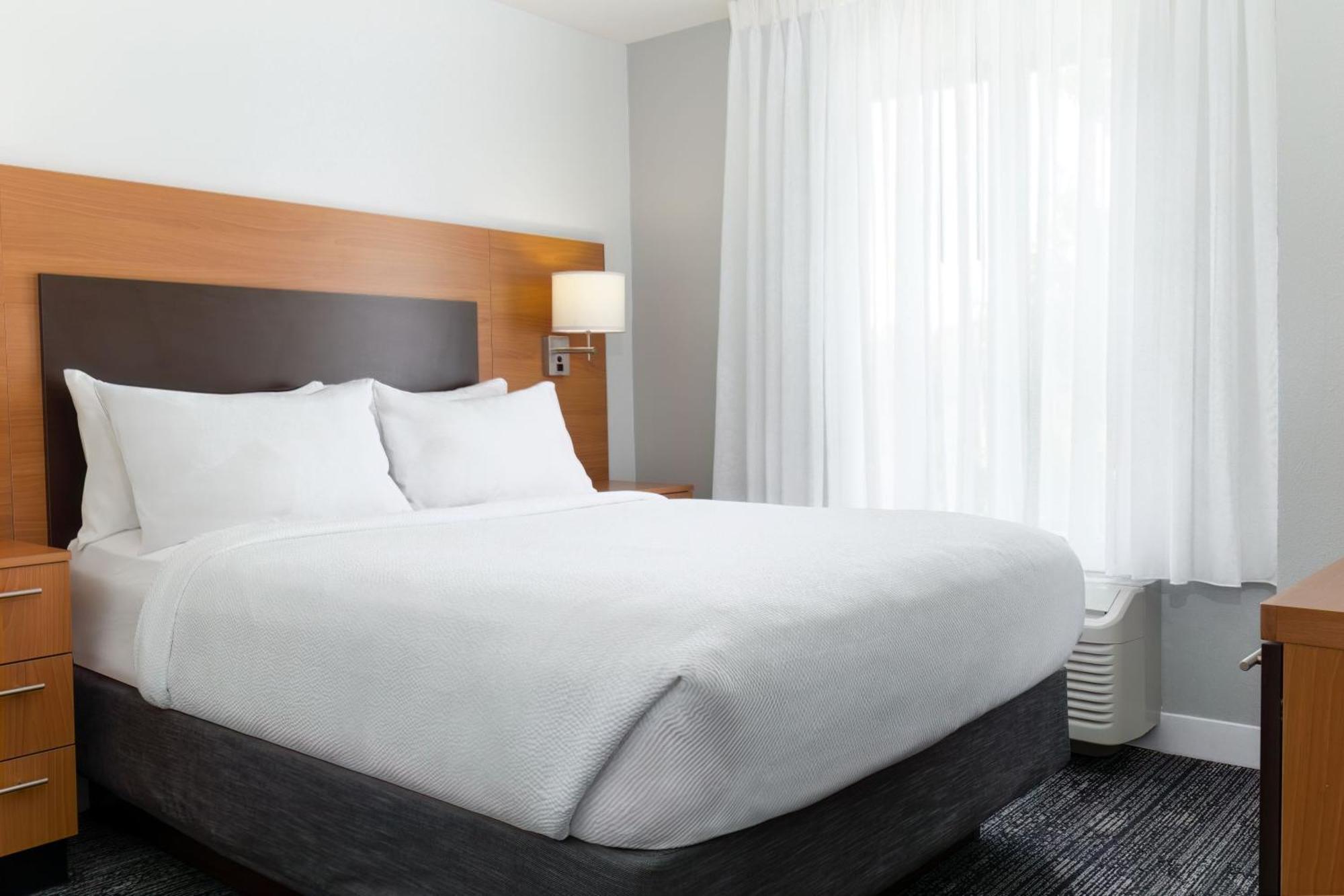 Towneplace Suites By Marriott Erie Kearsarge Экстерьер фото
