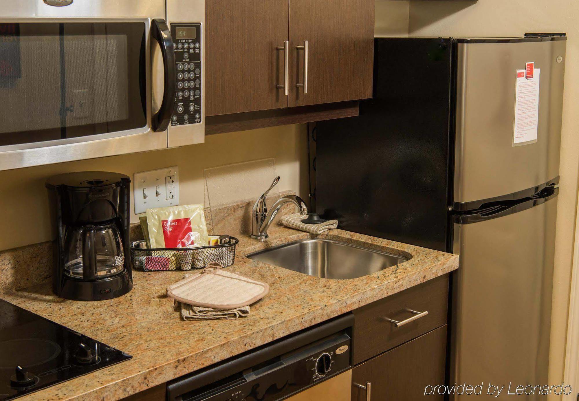 Towneplace Suites By Marriott Erie Kearsarge Экстерьер фото